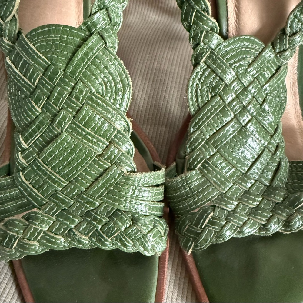 Frye Heels - Green Leather Braided with buckle and thick heel EUC Size 6.5 - Picture 9 of 10
